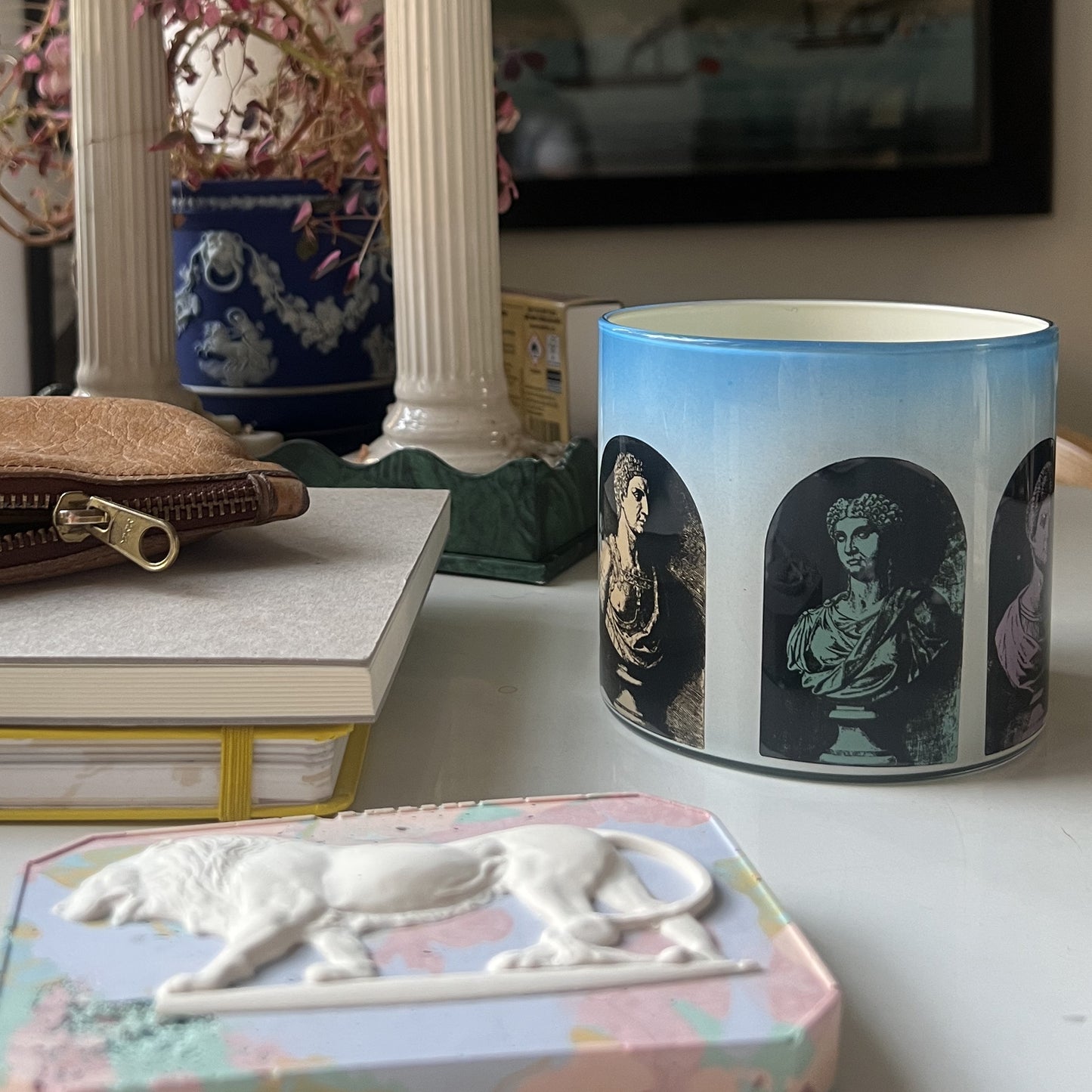 Classical Alcove Brush Pot