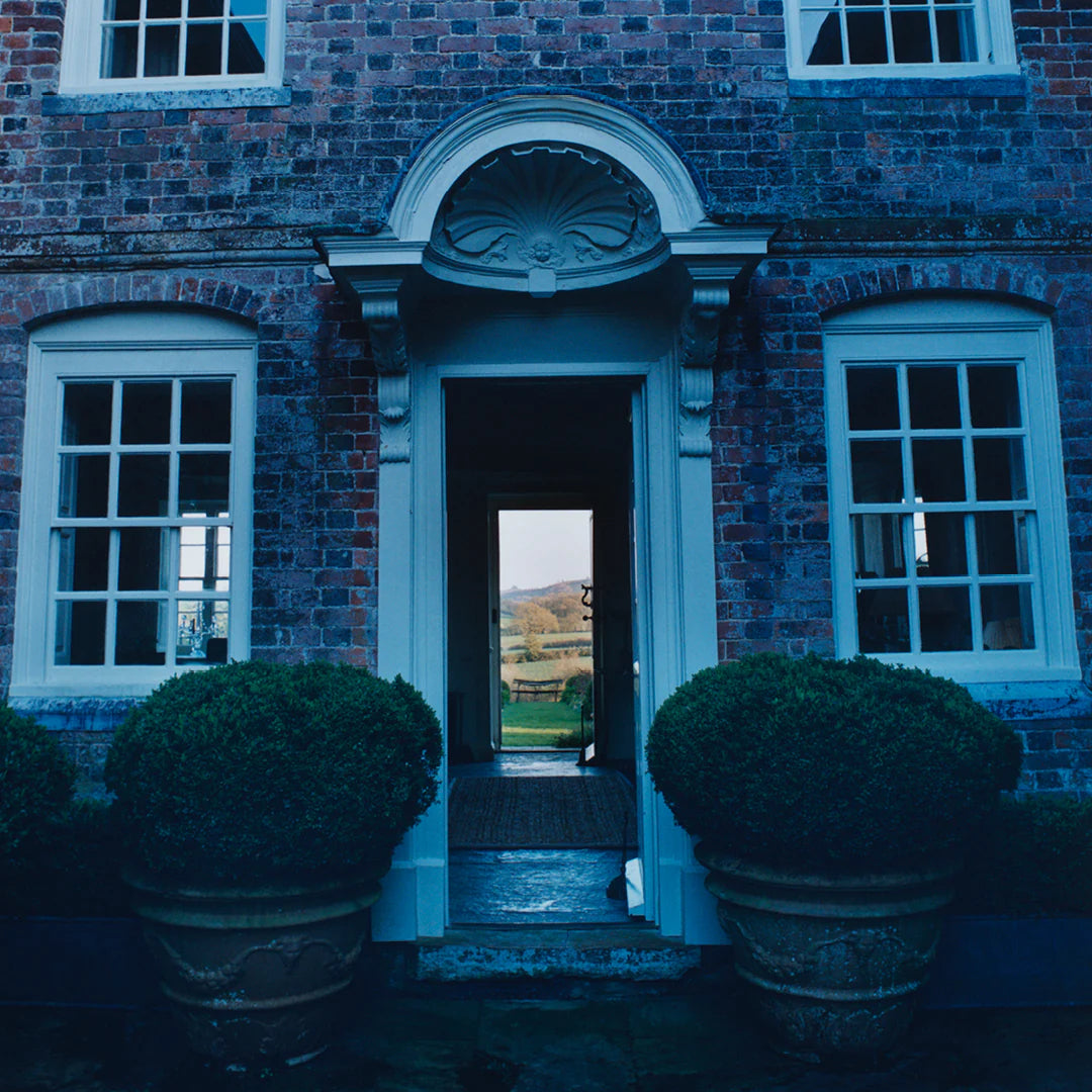 Scenery Magazine - Issue 5 - Westness House